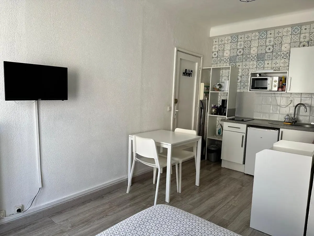 Apartment Studios Climatises Proche Mer Nizza