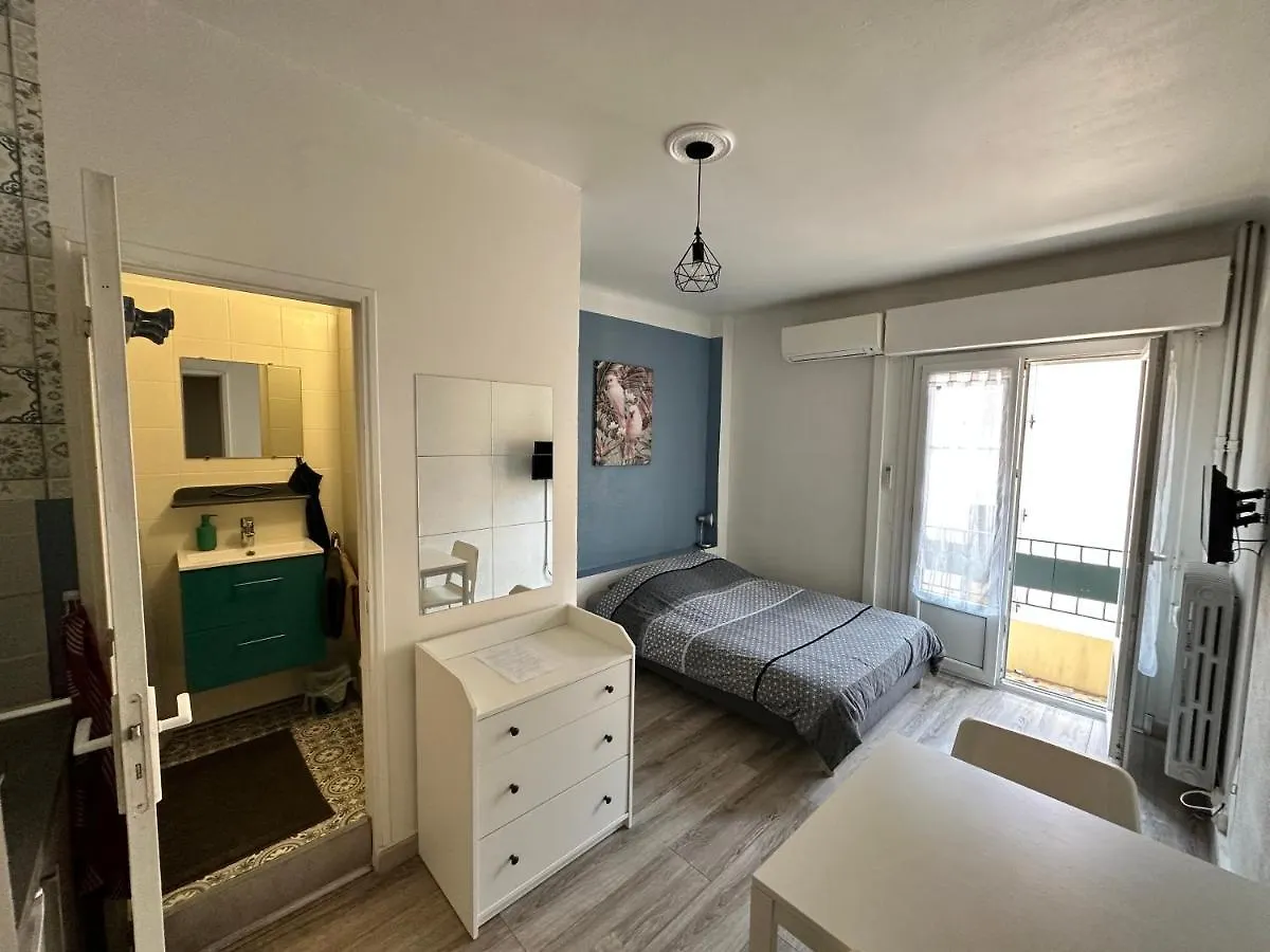 Studios Climatises Proche Mer Nizza Apartment